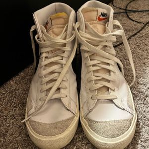 brand new white nike blazers